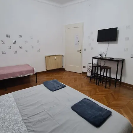 Апартаменти Dock Bay Hostel *