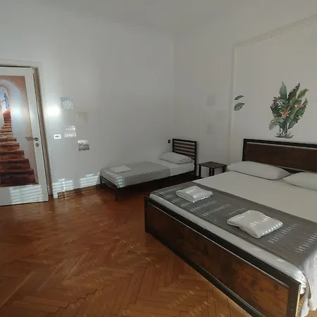 Dock Bay Hostel Трієст